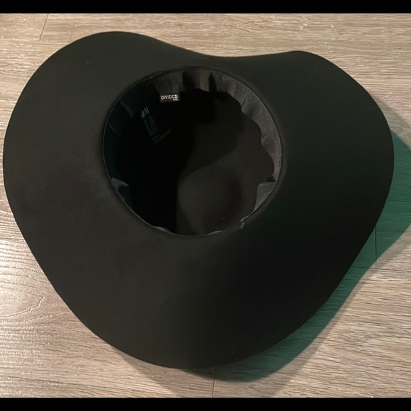 HM floppy hat - Picture 2 of 2